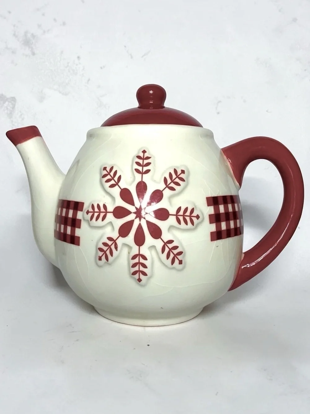 Teapot Folk Art Winter Gingham Buffalo Check Plaid Christmas Retired Red White